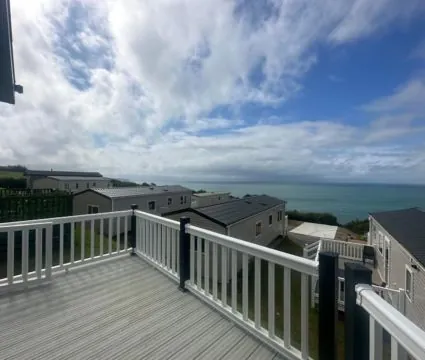 Smugglers Lodge Sea View